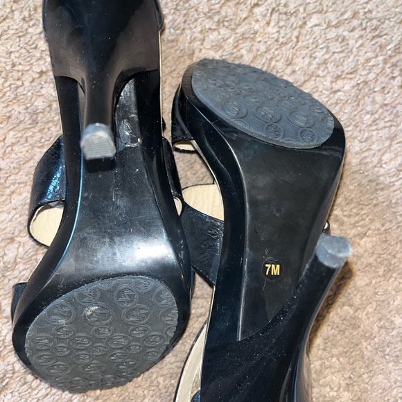 Michael Kors heels - Picture 3 of 5